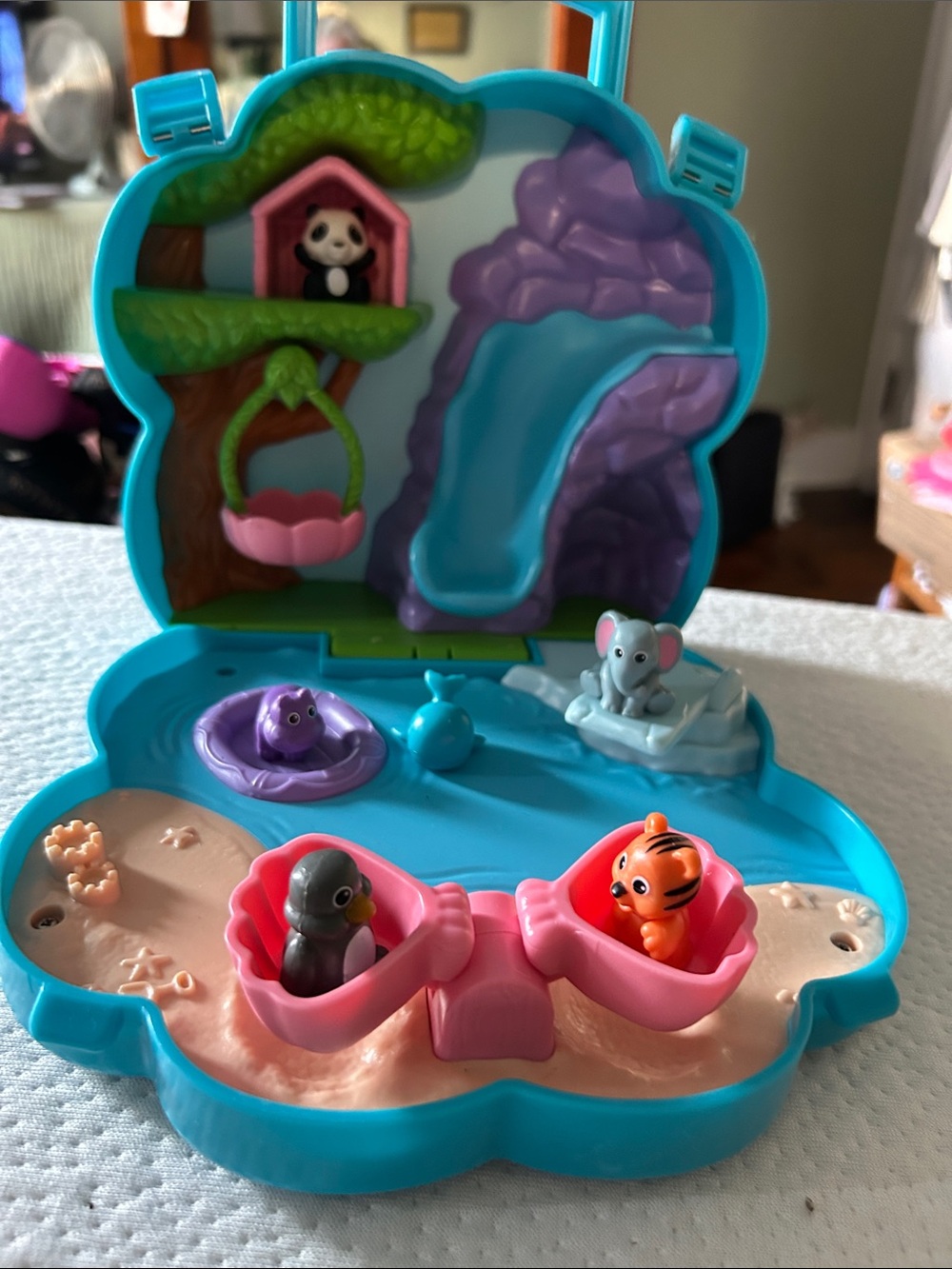 Lakeshore Sea Adventure Playset with Blue and Pink Figures - Kids Toys